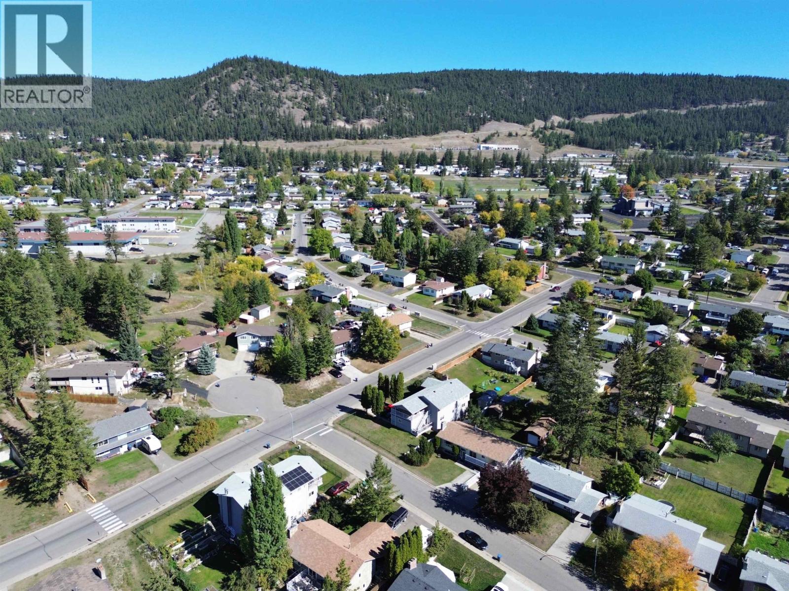 460 DODWELL STREET - 3