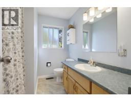 460 Dodwell Street, Williams Lake, BC V2G3Z9 Photo 14
