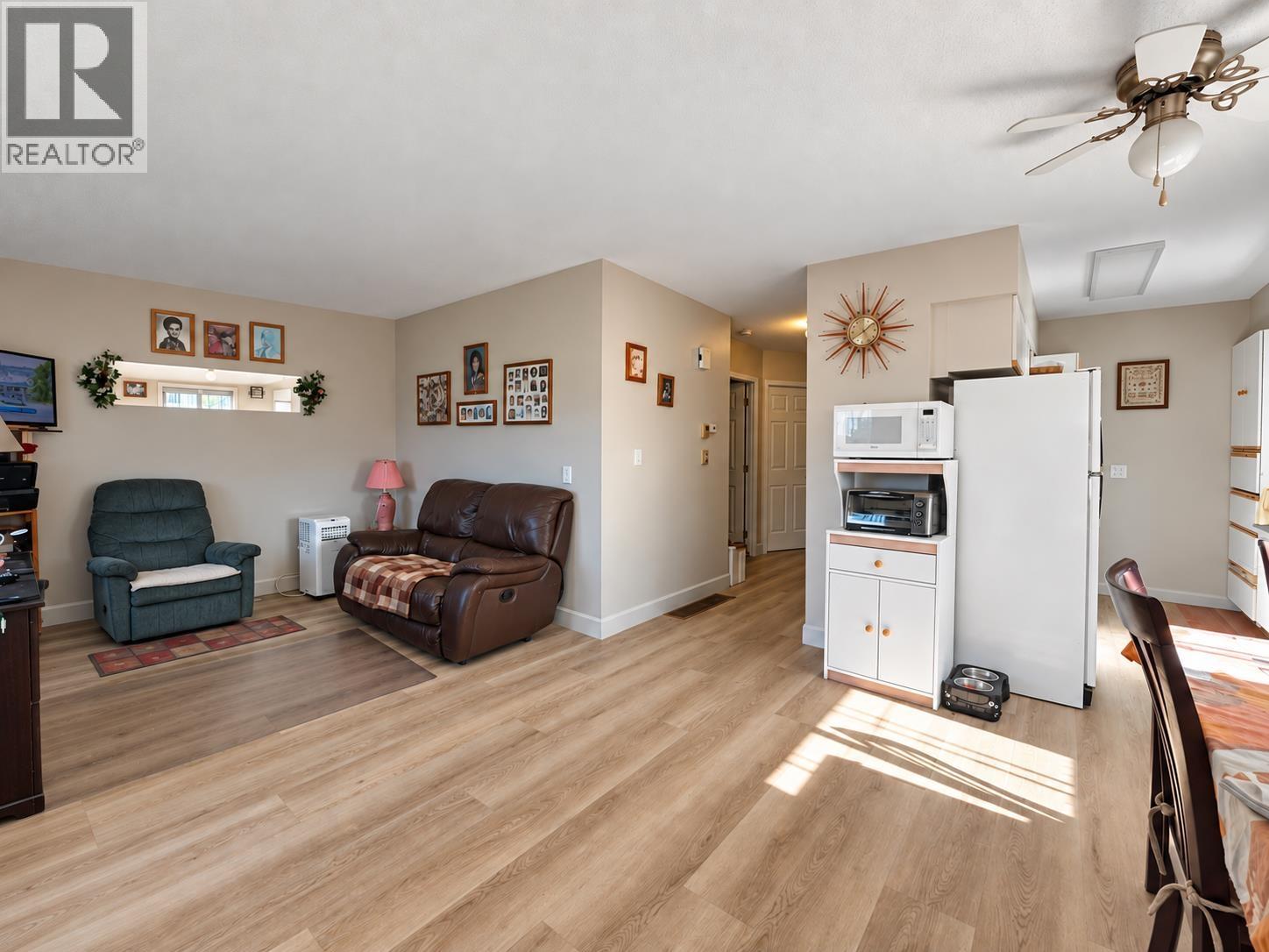 2222-2226 POULTON AVENUE - 4