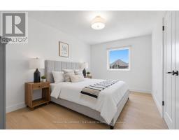 521 Falconridge Crescent, Kitchener, ON N2K4H9 Photo 25