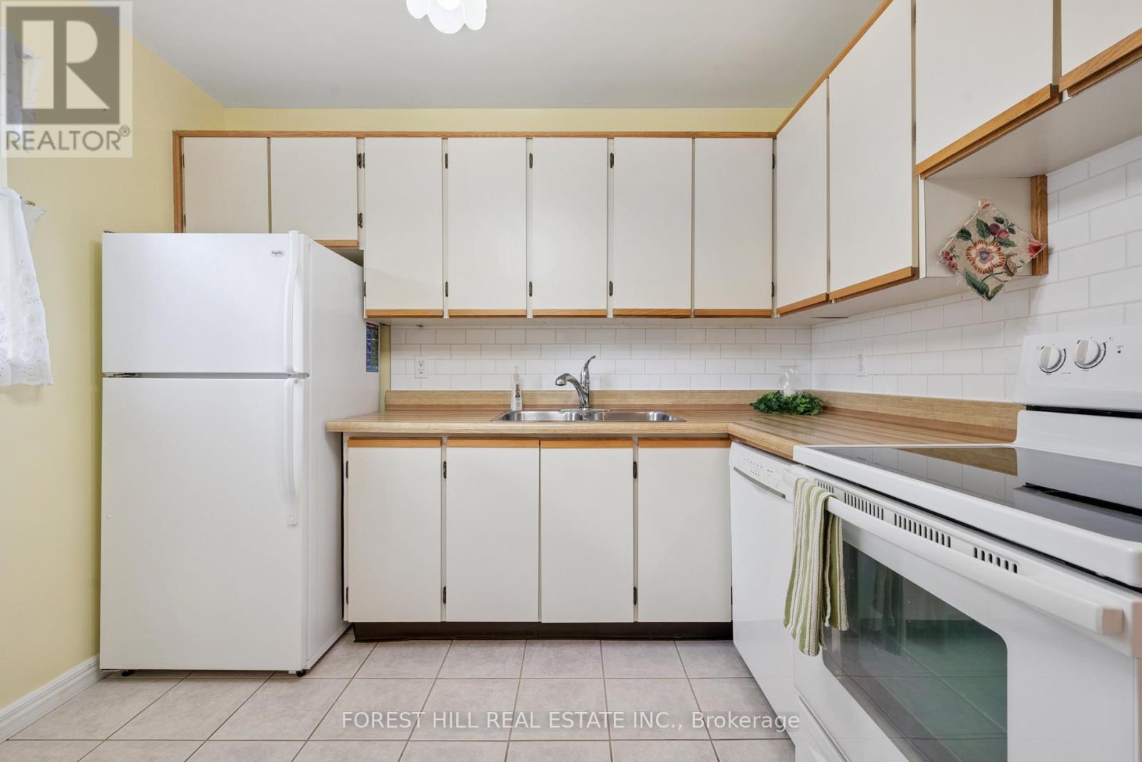 #37 45 MARKSAM ROAD - Image 10