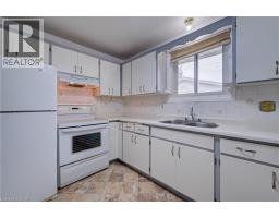 602 Highpoint Avenue, Waterloo, ON N2L4N1 Photo 12