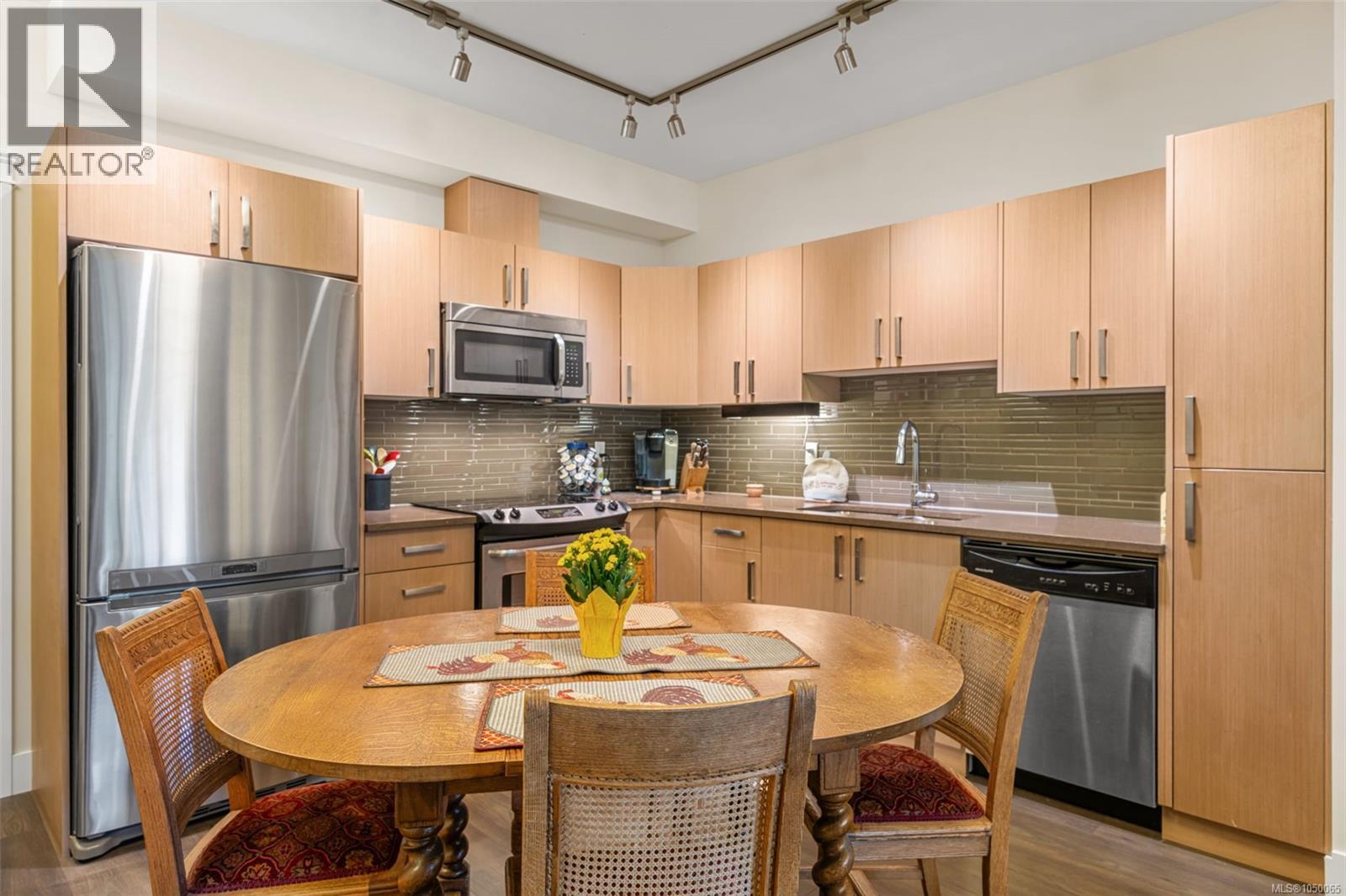 #306 1900 Watkiss Way - Image 9