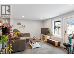 682 Shawnigan Lake Rd, Shawnigan Lake, BC V0R2L0 Photo 25