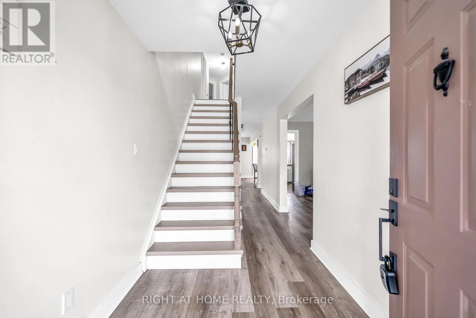 635 Longworth Avenue, Clarington (Bowmanville), Ontario, L1C5B8, Clarington (Bowmanville), Ontario — photo 3 of 5