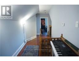 Upper - 591 Jane Street, Toronto, ON M6S4A3 Photo 13