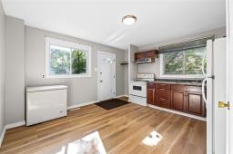 84 Marlow Court, Winnipeg, MB R2P0A4 Photo 9