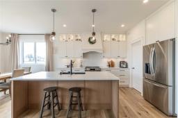 196 Wyndham Estate Drive, Steinbach, MB R5G2Y9 Photo 10