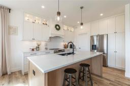 196 Wyndham Estate Drive, Steinbach, MB R5G2Y9 Photo 11