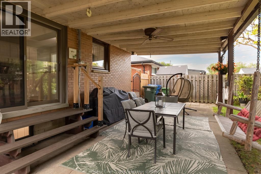 554 BERTHA AVENUE - Image 29