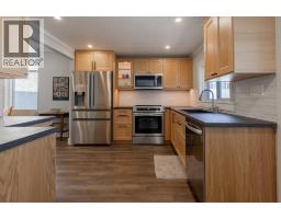 Primary Bedroom - 133 14 Street N, Lethbridge, AB T1H2V6 Photo 7
