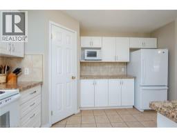 2pc Bathroom - 24 Joseph Lichti Lane, Baden, ON N3A4S3 Photo 16