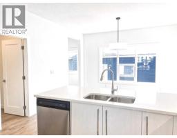 Kitchen - 245 Walcrest Way Se, Calgary, AB T2X4L7 Photo 14
