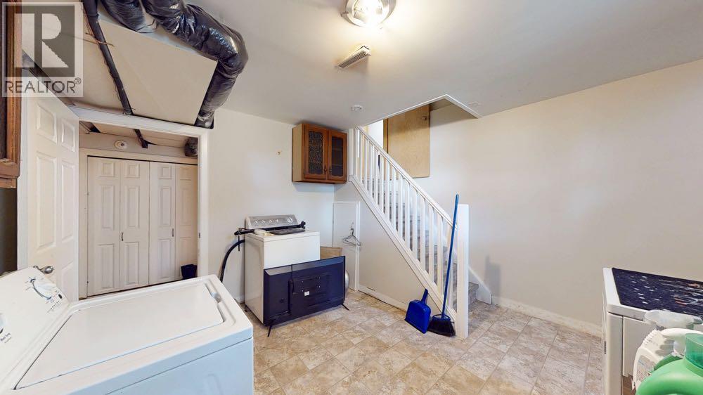 267 3 Street NW - 16