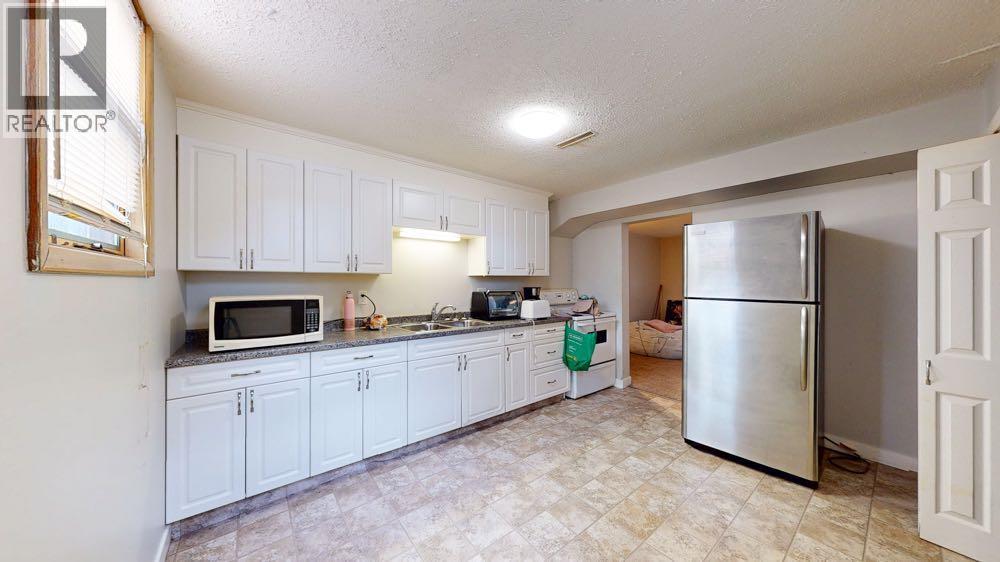 267 3 Street NW - Image 21