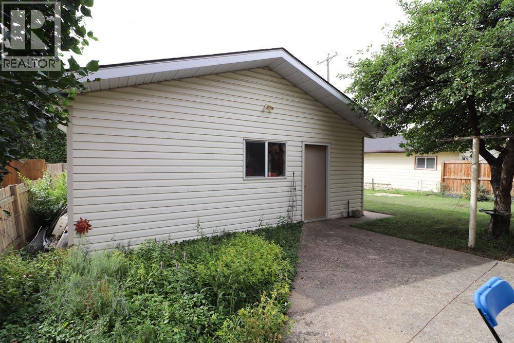 267 3 Street NW - Image 31
