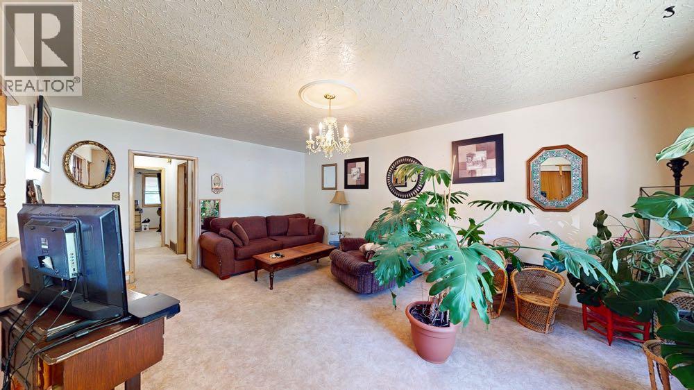 267 3 Street NW - 4