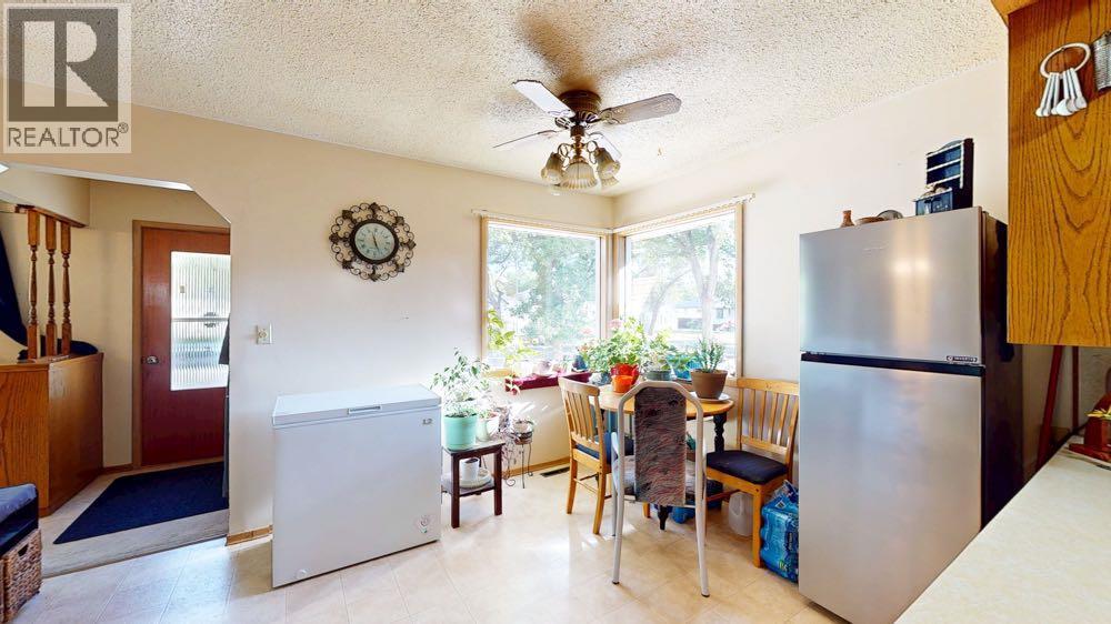 267 3 Street NW - 9