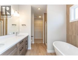 17 Tindale Place, Red Deer, AB T4P0T8 Photo 19