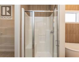 17 Tindale Place, Red Deer, AB T4P0T8 Photo 25