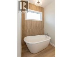 17 Tindale Place, Red Deer, AB T4P0T8 Photo 27