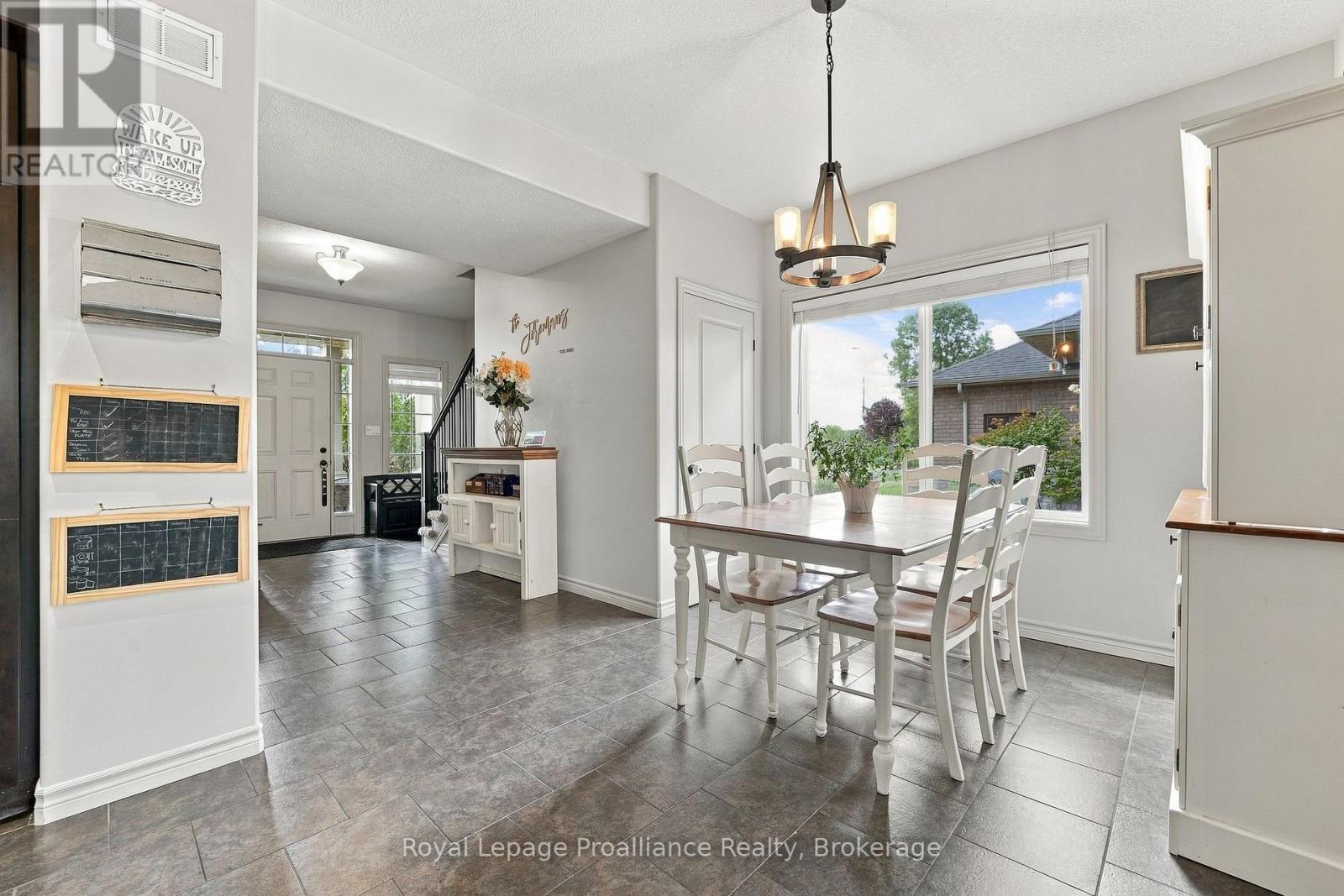 273 AVONDALE ROAD - 10
