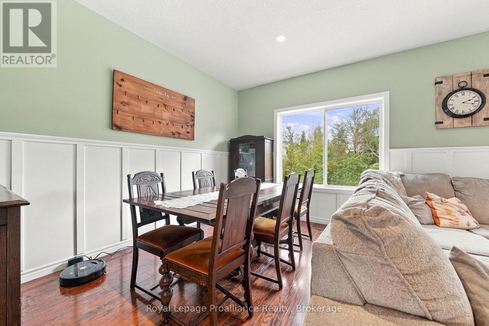 273 AVONDALE ROAD - 17