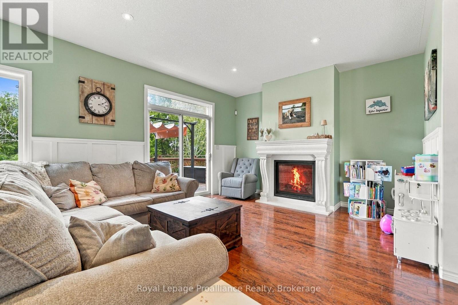 273 AVONDALE ROAD - 19