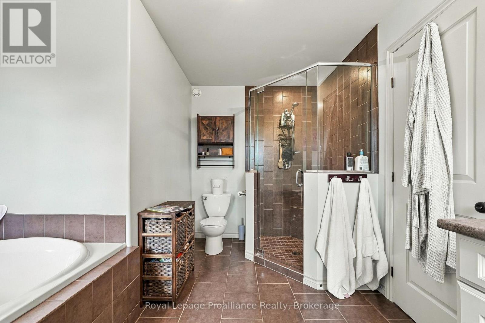 273 AVONDALE ROAD - 24