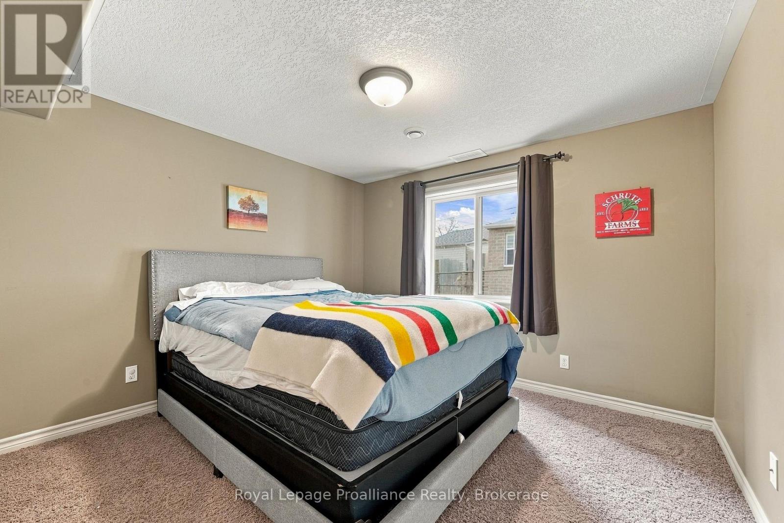 273 AVONDALE ROAD - Image 32