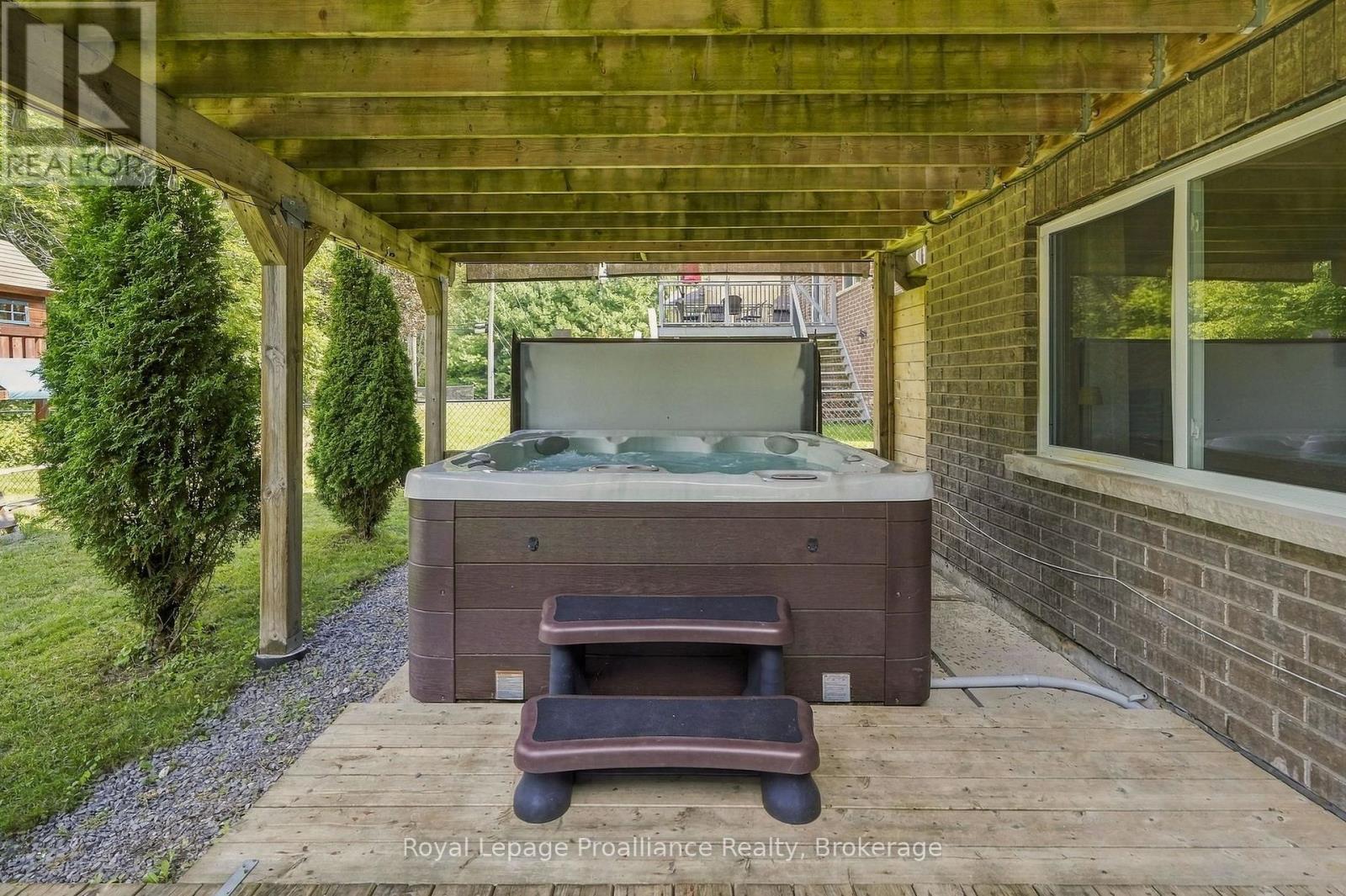 273 AVONDALE ROAD - 39