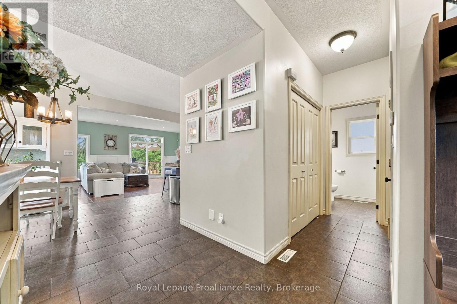 273 AVONDALE ROAD - 9