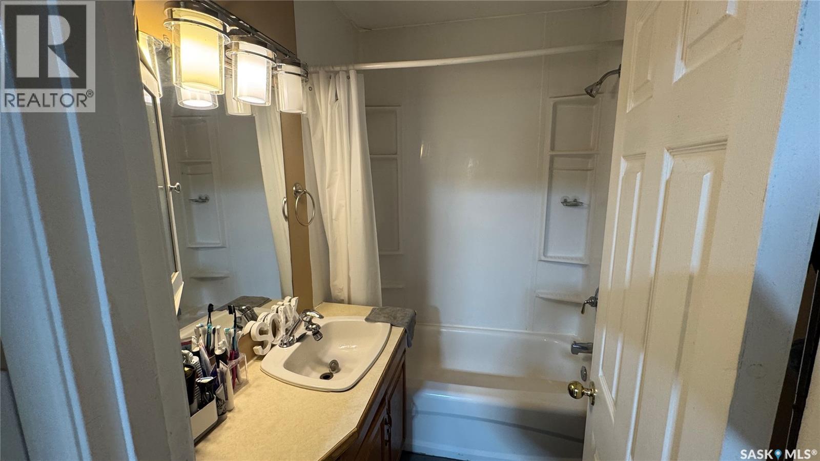 225 Toronto STREET, Regina — photo 17