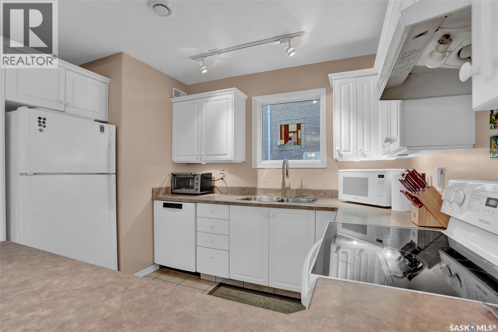 2124 Princess STREET - 16