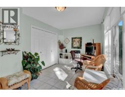 4pc Ensuite bath - 2124 Princess Street, Regina, SK S4V3Z6 Photo 8