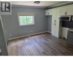 Family room - 782 Kember Avenue, Sarnia, ON N7S2T5 Photo 6