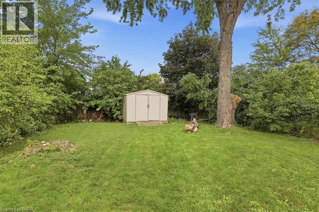 18 FOREST GLEN Court - Image 32