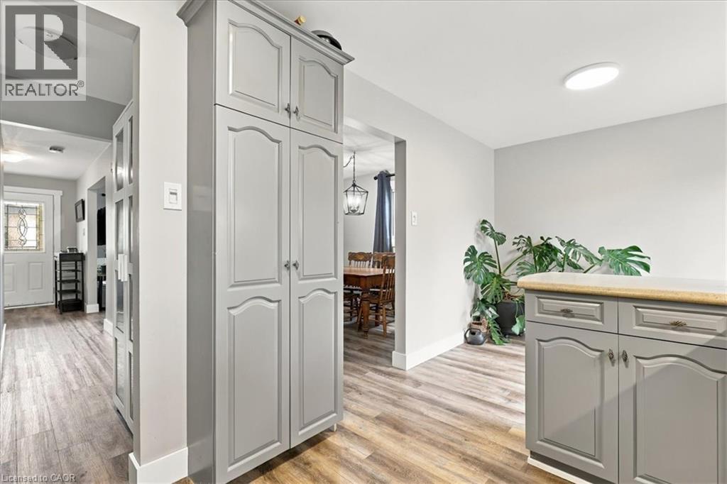 18 FOREST GLEN Court - 7