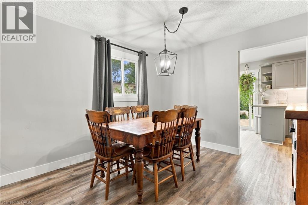 18 FOREST GLEN Court - Image 13