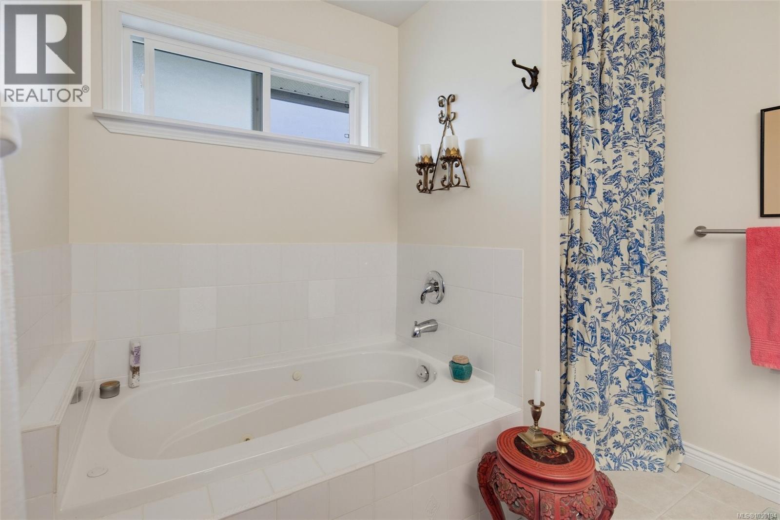 8102 Spinnaker Pl - Image 16