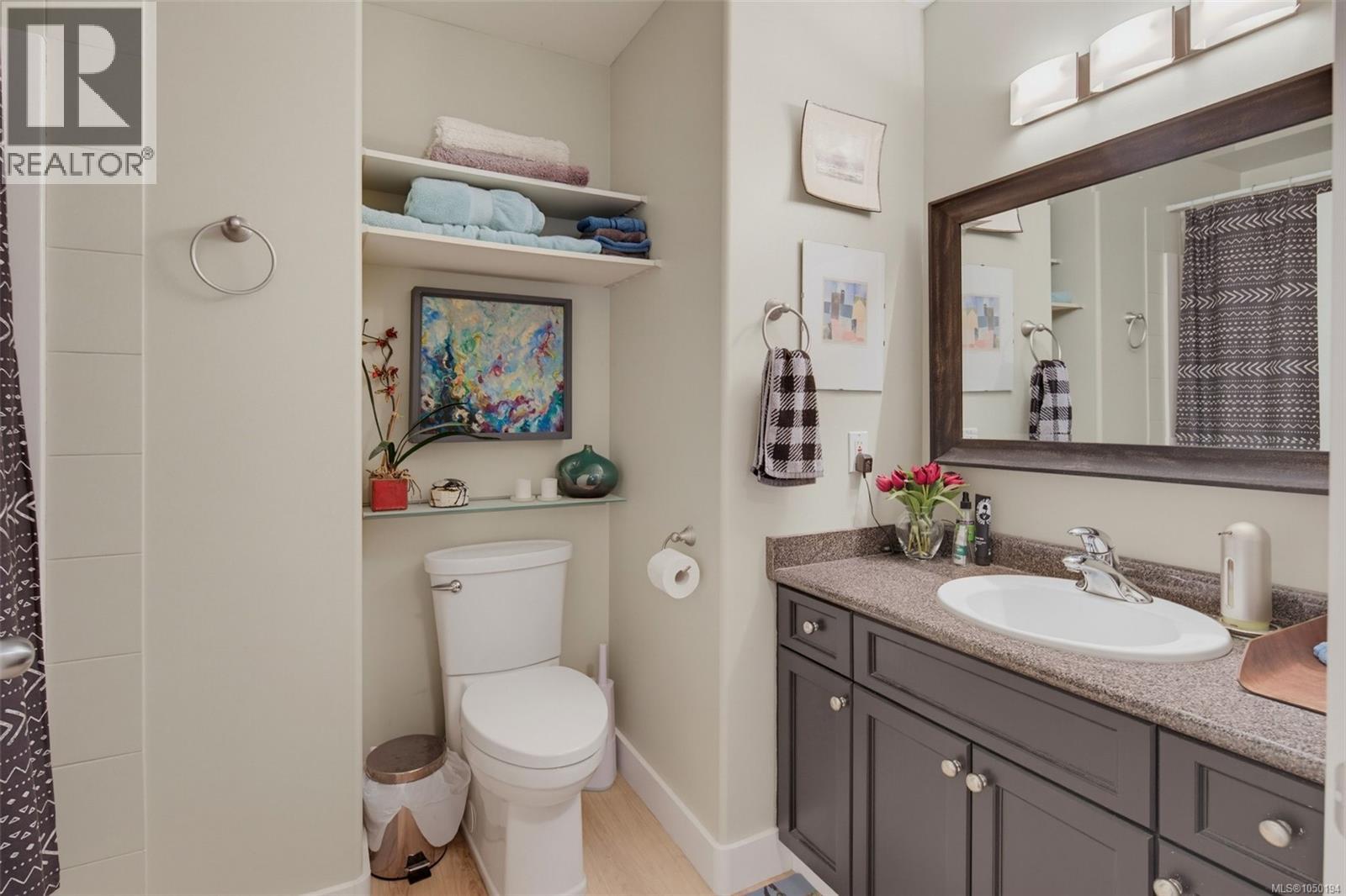 8102 Spinnaker Pl - 33