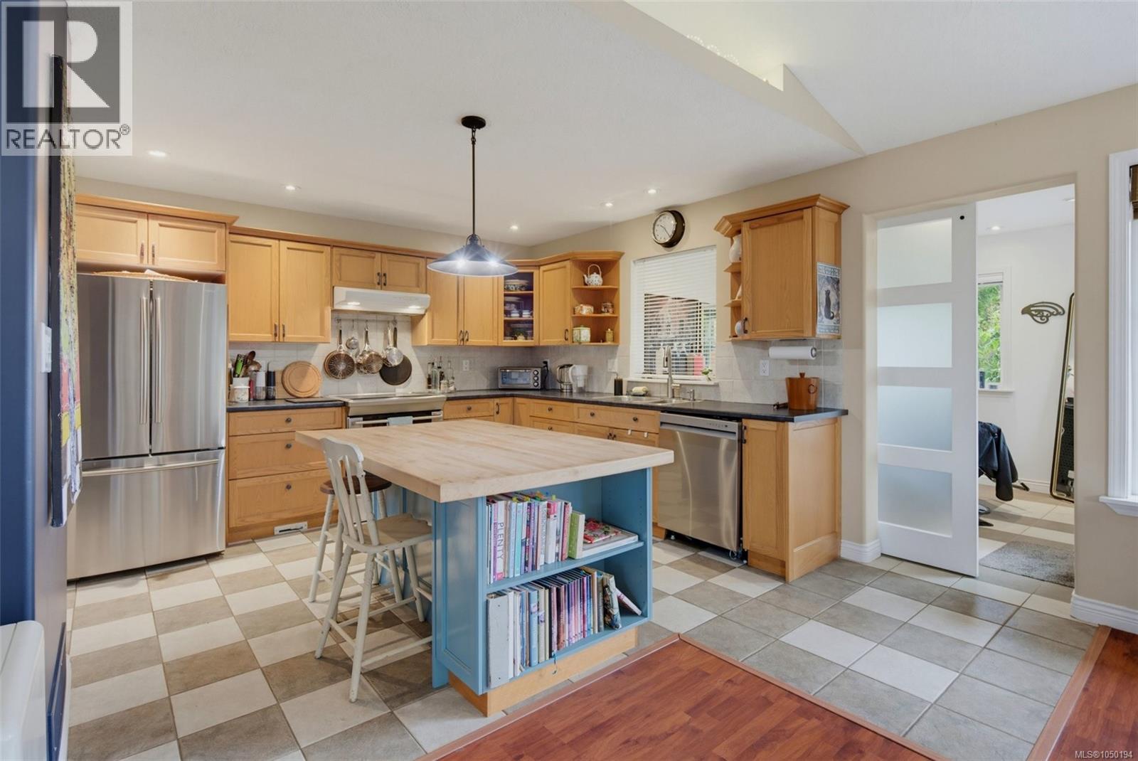 8102 Spinnaker Pl - 6