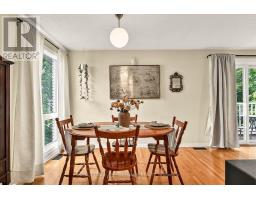 16 Woodmount Crescent, Ottawa, ON K2E5R1 Photo 16