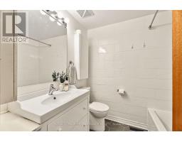 16 Woodmount Crescent, Ottawa, ON K2E5R1 Photo 20