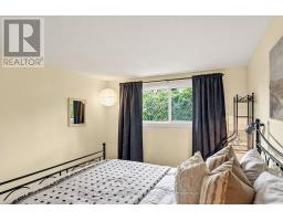 16 Woodmount Crescent, Ottawa, ON K2E5R1 Photo 23