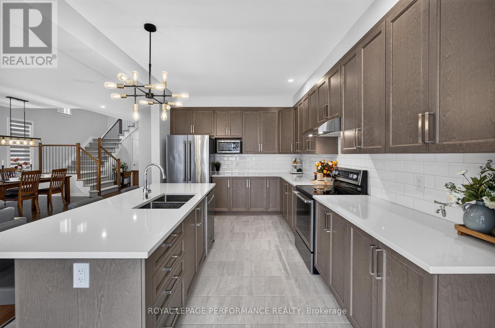 488 Famille Laporte Avenue