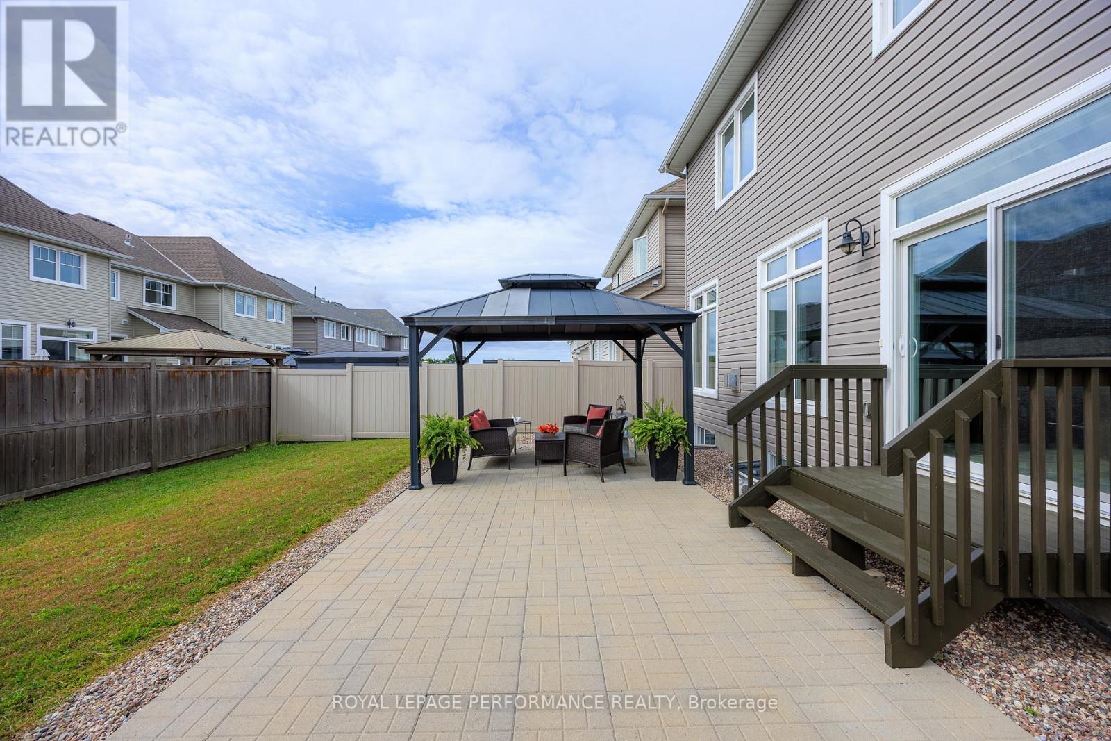 488 Famille Laporte Avenue