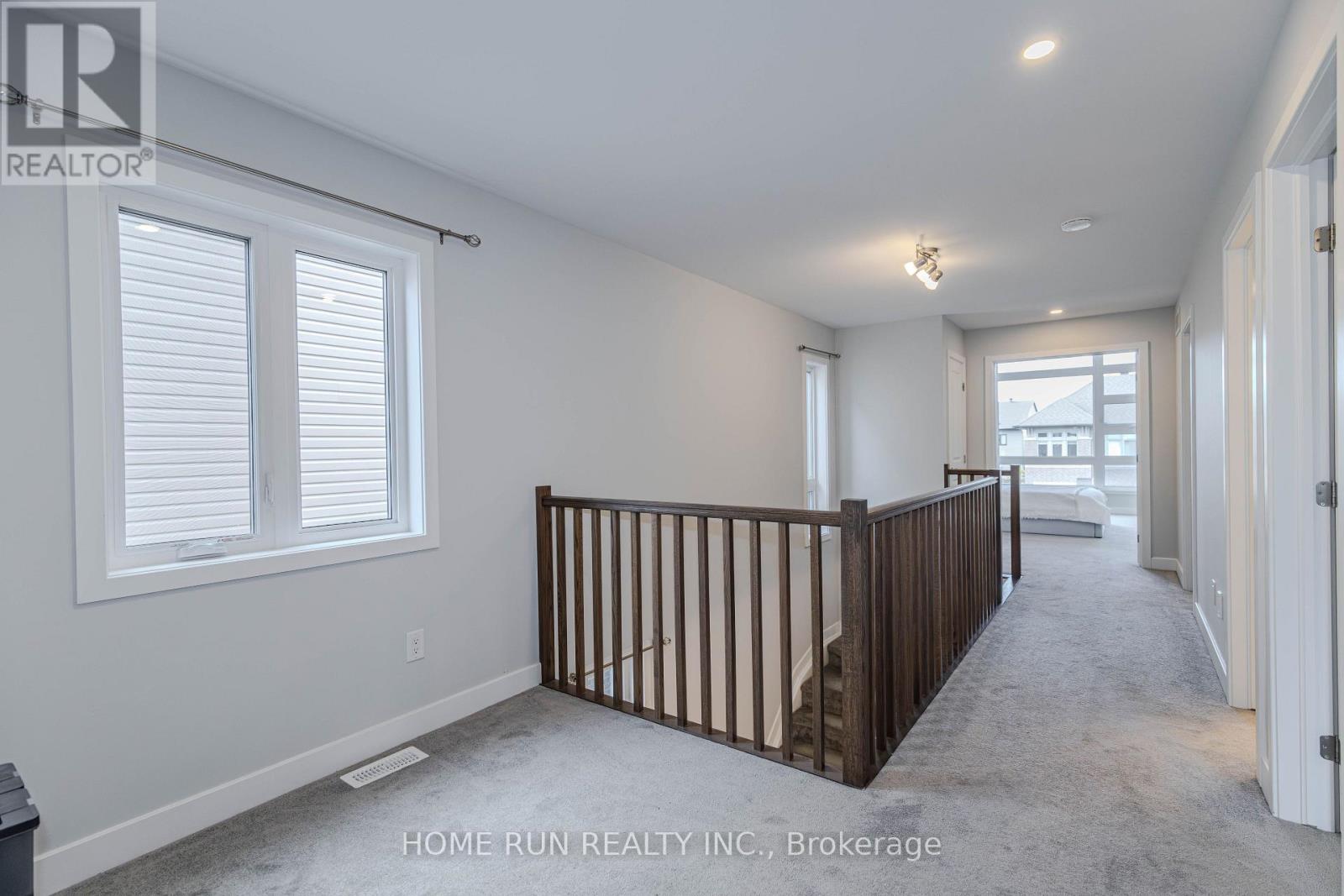 21 PLANK STREET photo 26