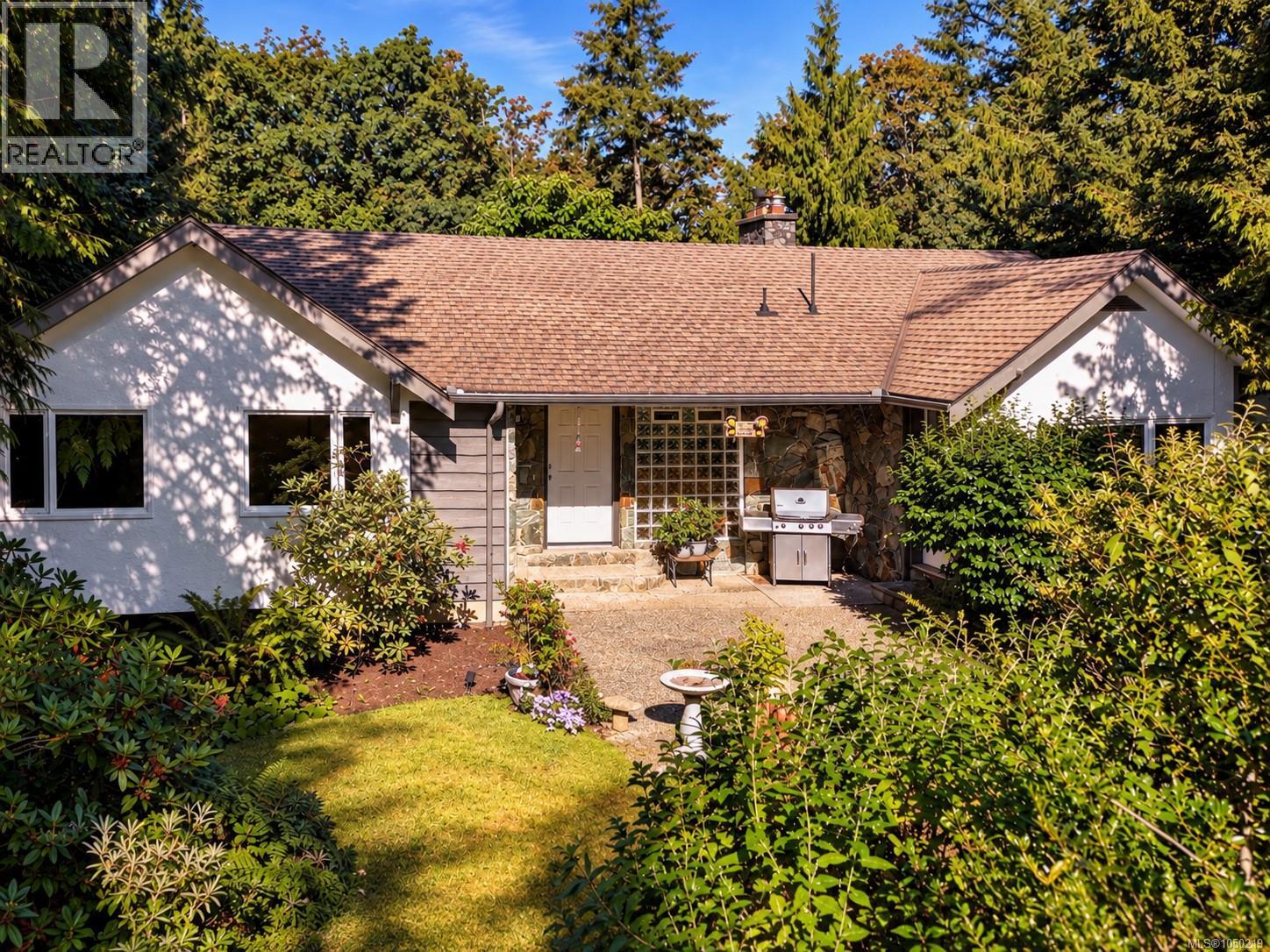 6232 Rodolph Rd, Central Saanich