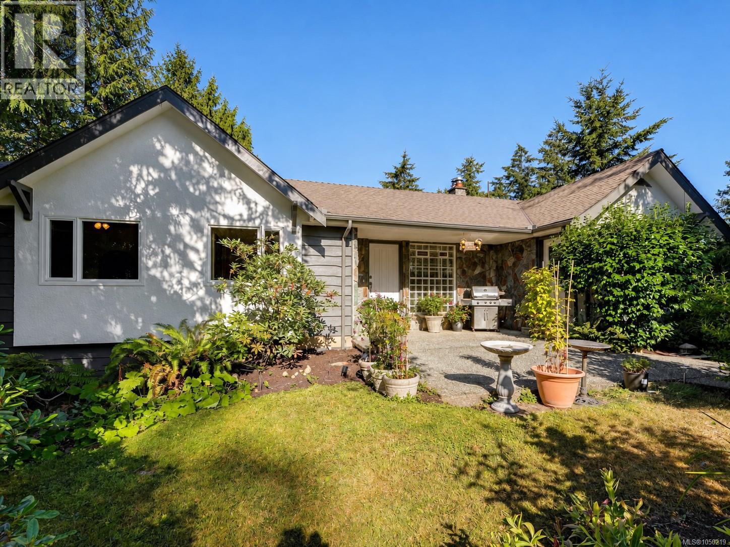6232 Rodolph Rd, Central Saanich